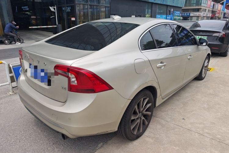 Used Volvo S60 2016 S60L T4 Zhiyuan Edition Rear Right 45 Deg