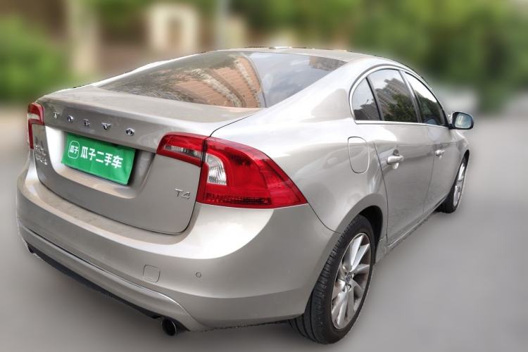 Used Volvo S60 2016 S60L T4 Zhiyuan Edition Rear Right 45 Deg