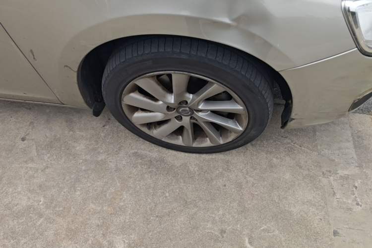 Used Volvo S60 2016 S60L T4 Zhiyuan Edition Right Front Wheel Hub