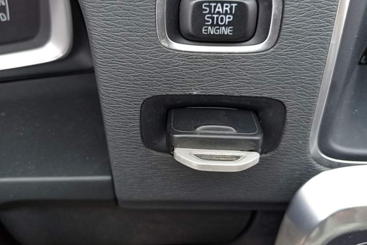 Used Volvo S60 2016 S60L T4 Zhiyuan Edition Vehicle Key