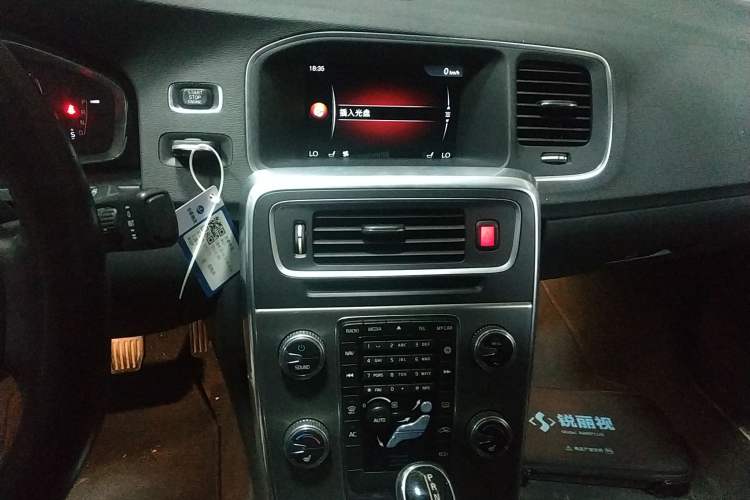 Used Volvo S60 2016 S60L T4 Zhiyuan Edition Audio And AC Panel