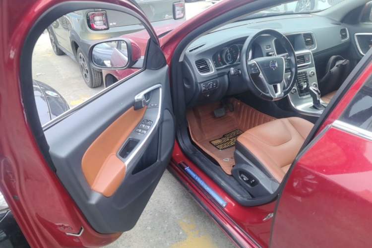 Used Volvo S60 2016 S60L T4 Zhiyuan Edition Driver Seat