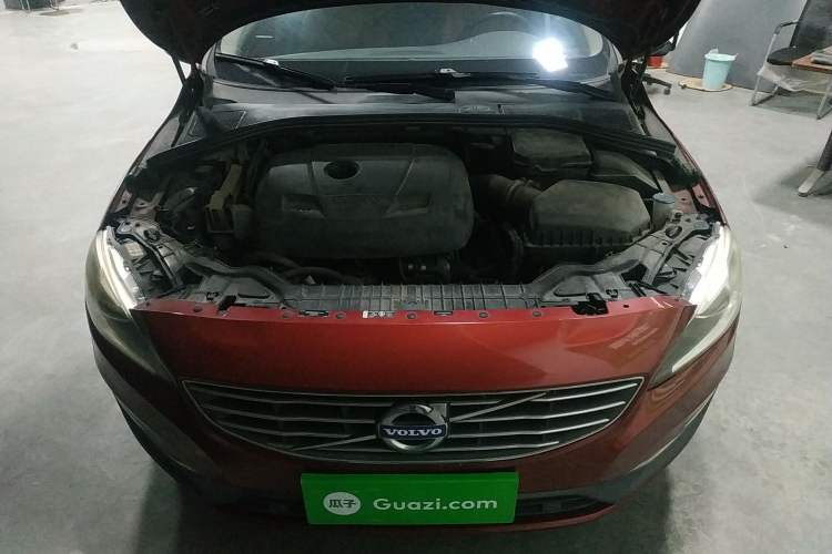 Used Volvo S60 2016 S60L T4 Zhiyuan Edition Engine Bay