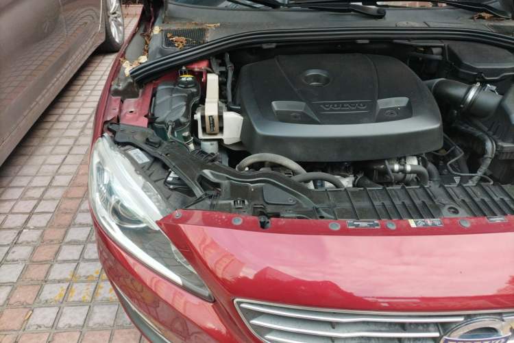 Used Volvo S60 2016 S60L T4 Zhiyuan Edition Engine Bay Right