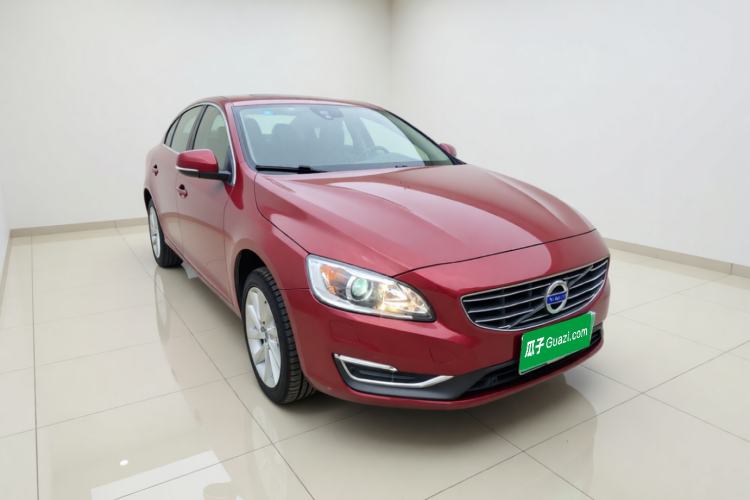Used Volvo S60 2016 S60L T4 Zhiyuan Edition Front Right 45 Deg