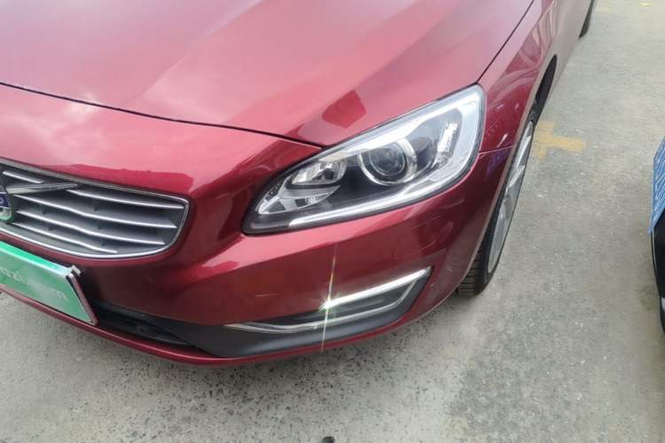 Used Volvo S60 2016 S60L T4 Zhiyuan Edition Left Front Headlight