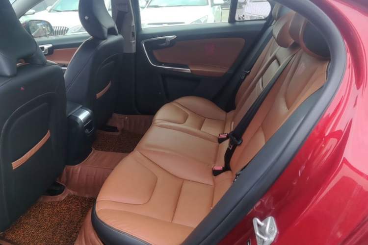 Used Volvo S60 2016 S60L T4 Zhiyuan Edition Left Rear Seat