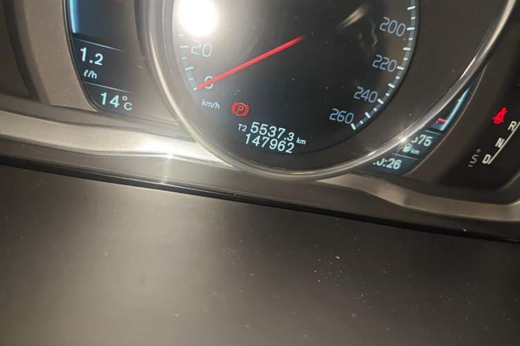 Used Volvo S60 2016 S60L T5 Intelligent Drive Edition Odometer Close Up