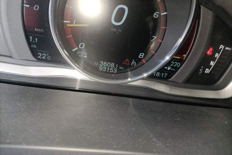 Used Volvo S60 2016 S60L T5 Intelligent Drive Edition Odometer Close Up