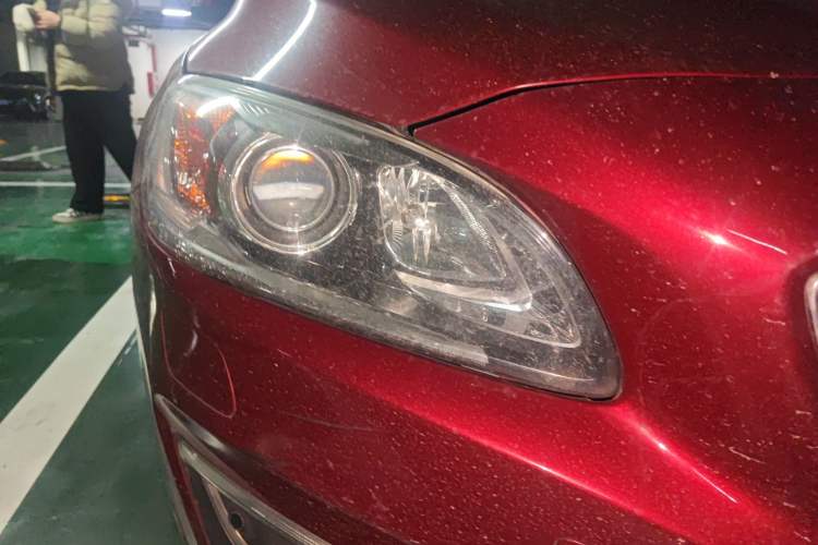 Used Volvo S60 2016 S60L T5 Intelligent Drive Edition Right Front Headlight
