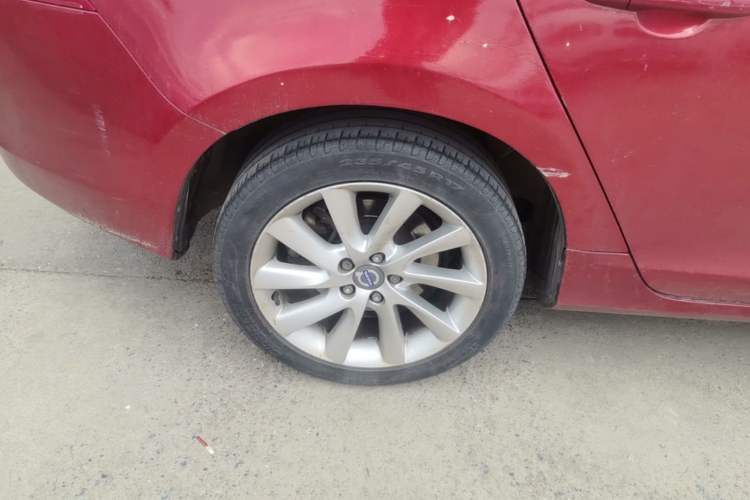Used Volvo S60 2016 S60L T4 Zhiyuan Edition Right Rear Wheel Hub