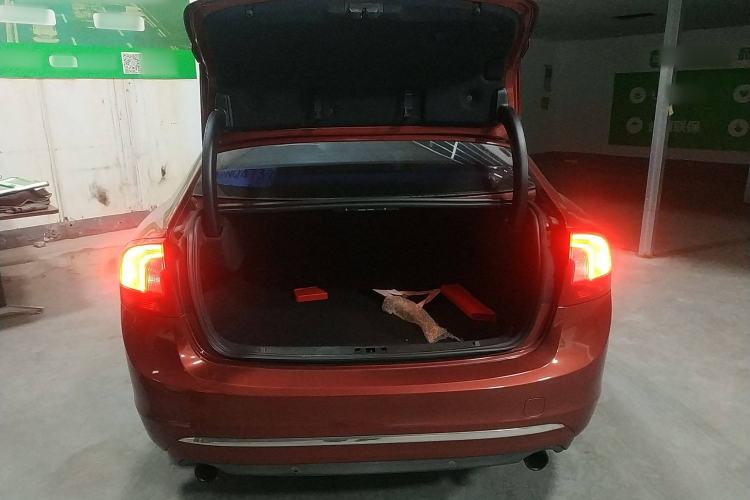 Used Volvo S60 2016 S60L T4 Zhiyuan Edition Trunk