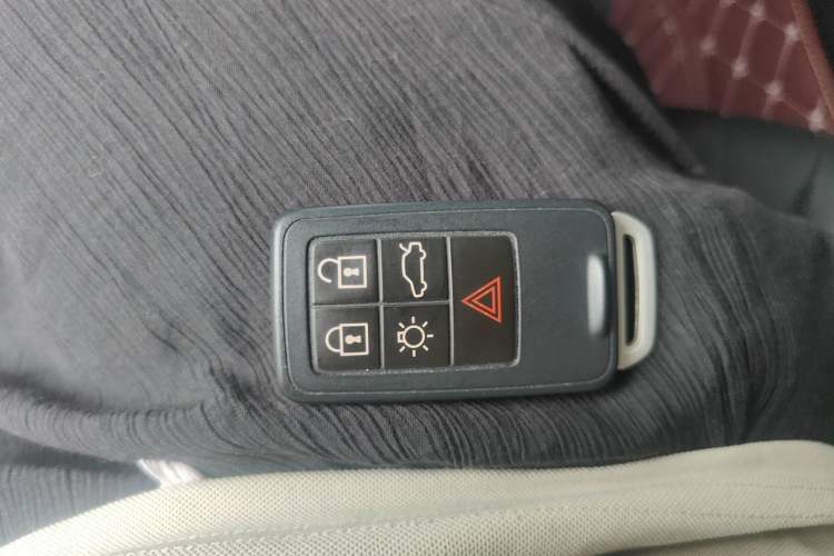 Used Volvo S60 2016 S60L T4 Zhiyuan Edition Vehicle Key