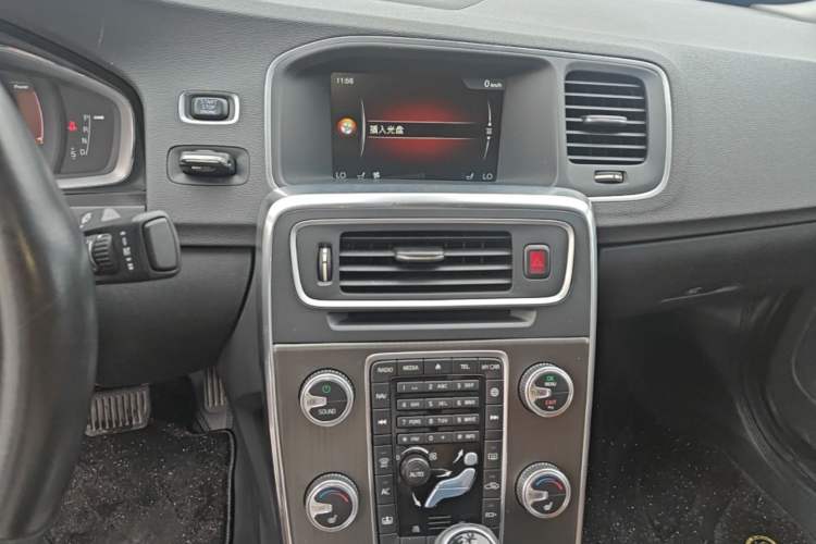 Used Volvo S60 2016 S60L T5 Intelligent Drive Edition Audio And AC Panel