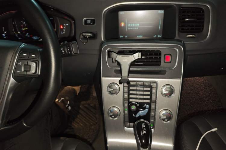 Used Volvo S60 2016 S60L T4 Zhiyuan Edition Audio And AC Panel