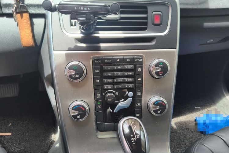 Used Volvo S60 2016 S60L T4 Zhiyuan Edition Audio And AC Panel