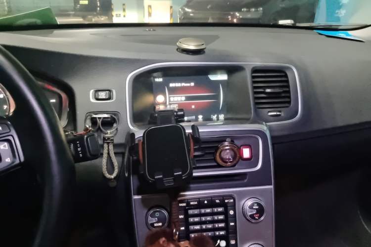 Used Volvo S60 2016 S60L T4 Zhiyuan Edition Audio And AC Panel