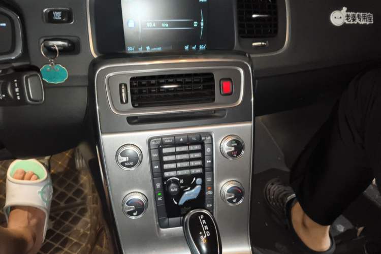 Used Volvo S60 2016 S60L T4 Zhiyuan Edition Audio And AC Panel