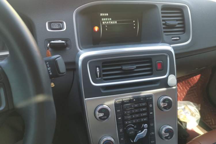 Used Volvo S60 2016 S60L T4 Zhiyuan Edition Audio And AC Panel