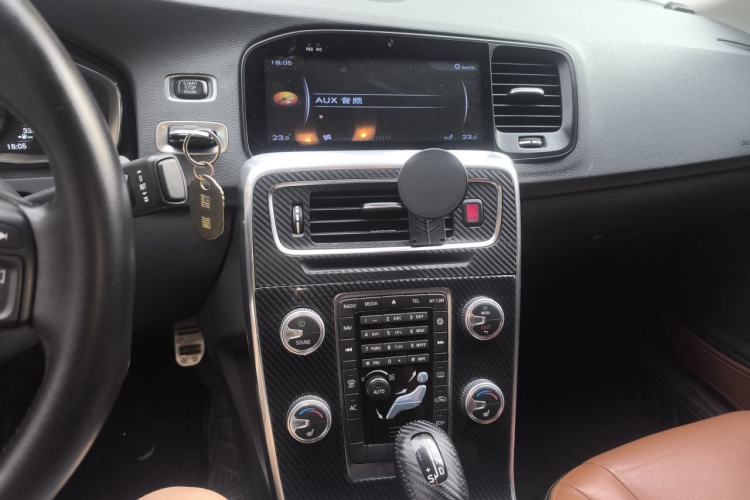 Used Volvo S60 2016 S60L T4 Zhiyuan Edition Audio And AC Panel