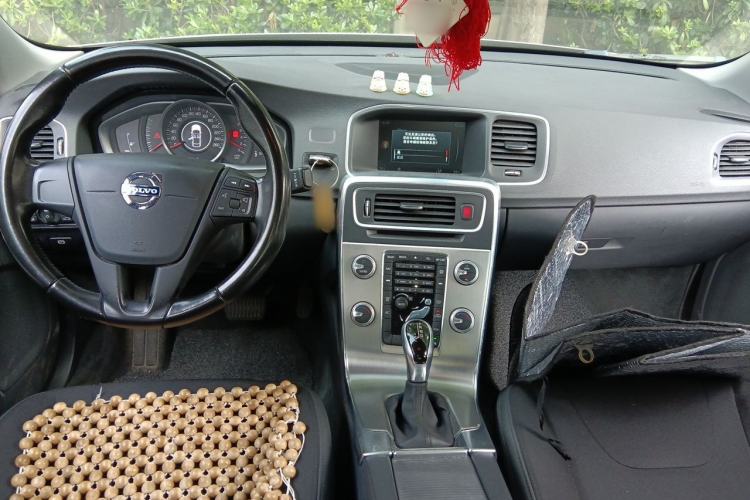 Used Volvo S60 2016 S60L T3 Smart Drive Edition Center Console