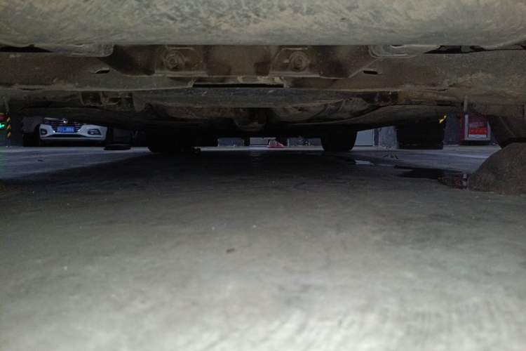 Used Volvo S60 2016 S60L T4 Zhiyuan Edition Chassis Rear