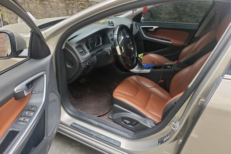 Used Volvo S60 2016 S60L T4 Zhiyuan Edition Driver Seat