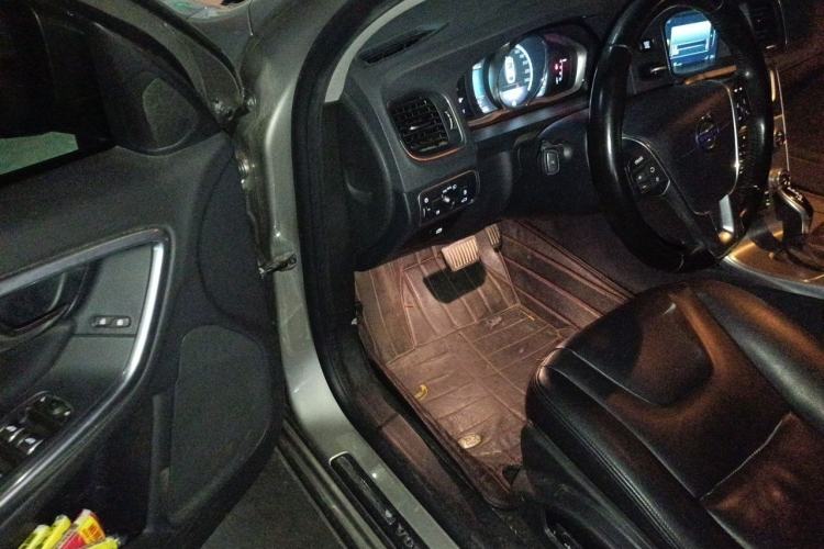Used Volvo S60 2016 S60L T4 Zhiyuan Edition Driver Seat