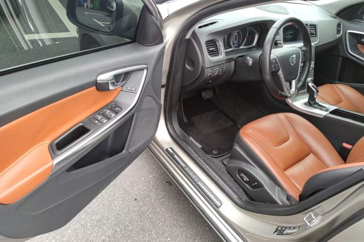 Used Volvo S60 2016 S60L T4 Zhiyuan Edition Driver Seat