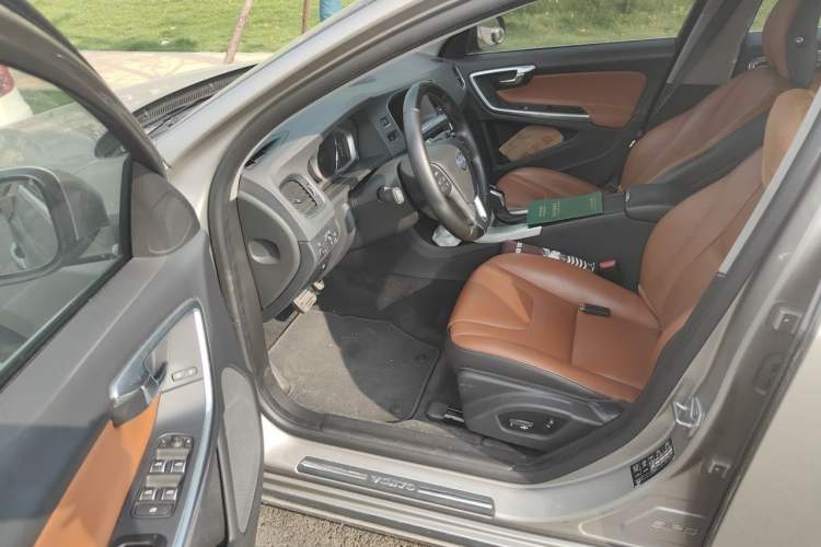 Used Volvo S60 2016 S60L T4 Zhiyuan Edition Driver Seat