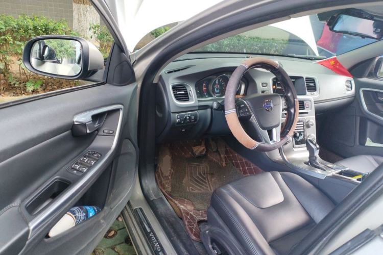Used Volvo S60 2016 S60L T4 Zhiyuan Edition Driver Seat