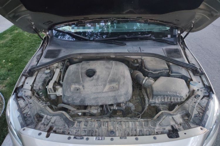 Used Volvo S60 2016 S60L T4 Zhiyuan Edition Engine Bay