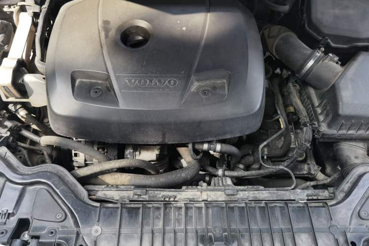 Used Volvo S60 2016 S60L T5 Smart Upgrade Edition Engine Bay