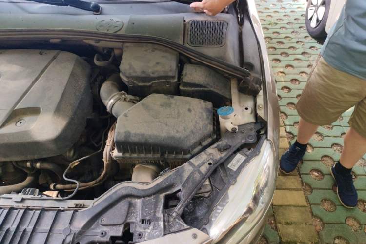 Used Volvo S60 2016 S60L T4 Zhiyuan Edition Engine Bay Left