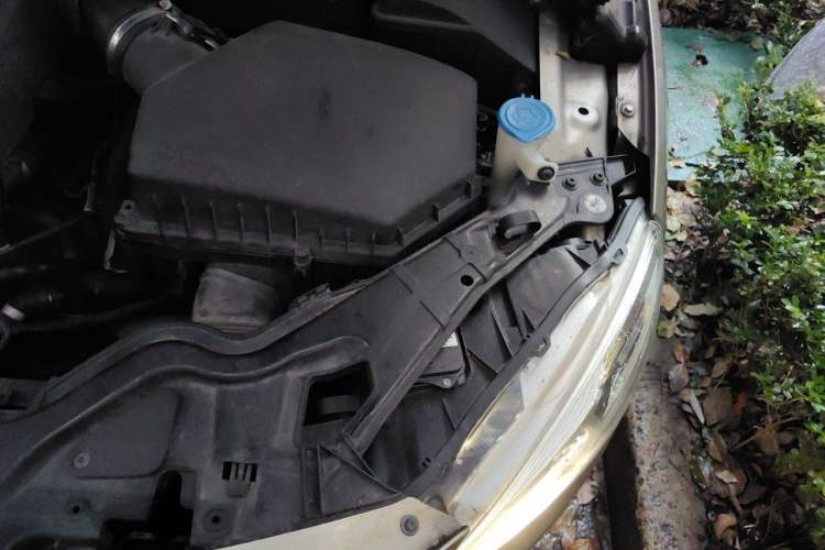 Used Volvo S60 2016 S60L T4 Zhiyuan Edition Engine Bay Left