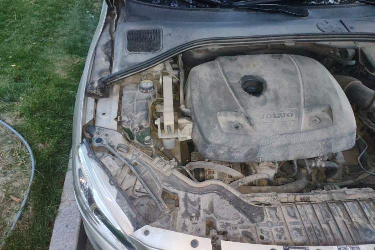 Used Volvo S60 2016 S60L T4 Zhiyuan Edition Engine Bay Right