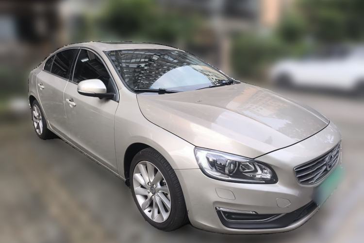 Used Volvo S60 2016 S60L T4 Zhiyuan Edition Exterior 2