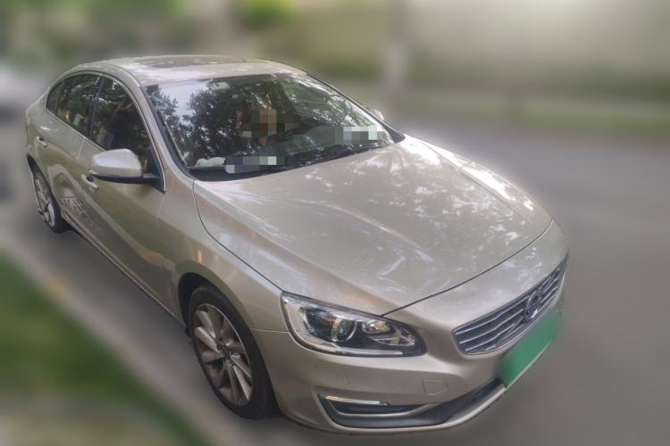 Used Volvo S60 2016 S60L T4 Zhiyuan Edition Front Right 45 Deg