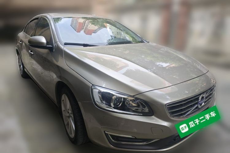 Used Volvo S60 2016 S60L T4 Zhiyuan Edition Front Right 45 Deg