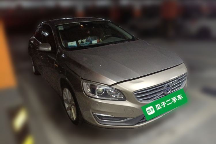 Used Volvo S60 2016 S60L T4 Zhiyuan Edition Front Right 45 Deg