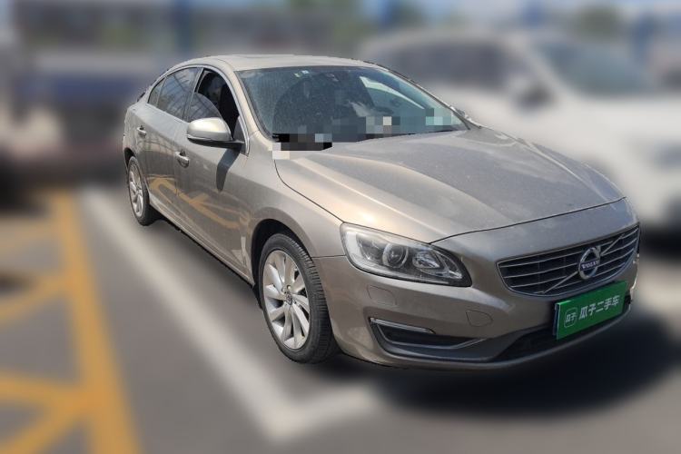 Used Volvo S60 2016 S60L T4 Zhiyuan Edition Front Right 45 Deg