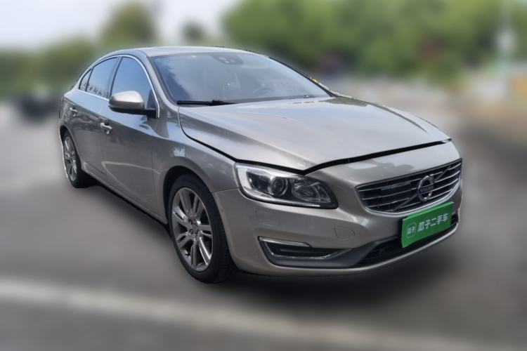 Used Volvo S60 2016 S60L T5 Smart Upgrade Edition Front Right 45 Deg