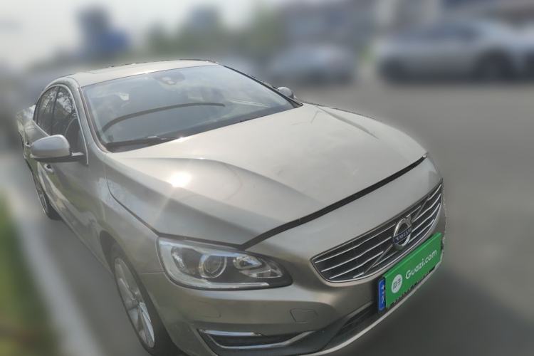 Used Volvo S60 2016 S60L T4 Zhiyuan Edition Front Right 45 Deg