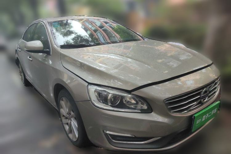 Used Volvo S60 2016 S60L T4 Zhiyuan Edition Front Right 45 Deg