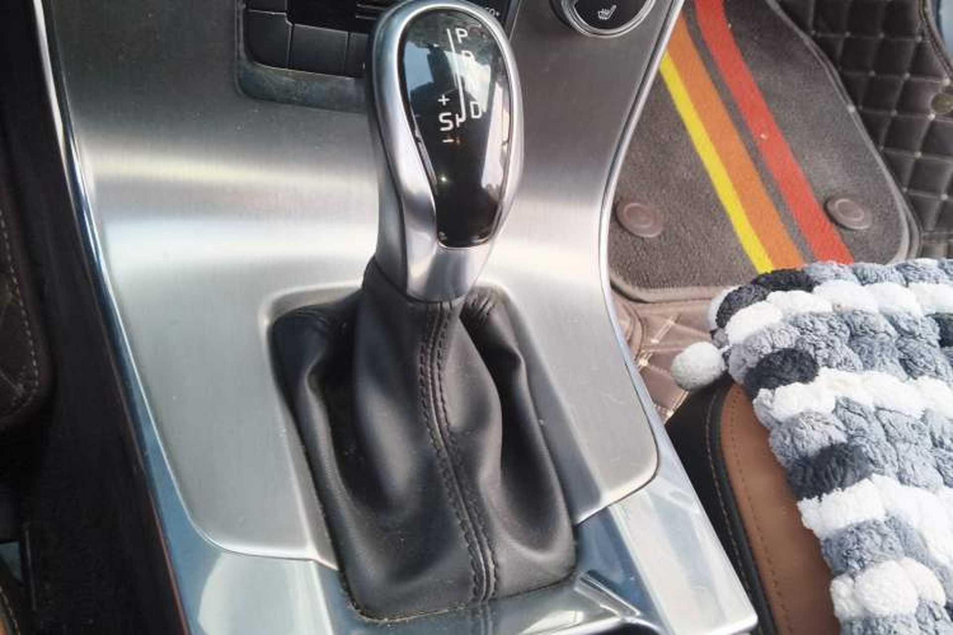 Used Volvo S60 2016 S60L T4 Zhiyuan Edition Gear Lever
