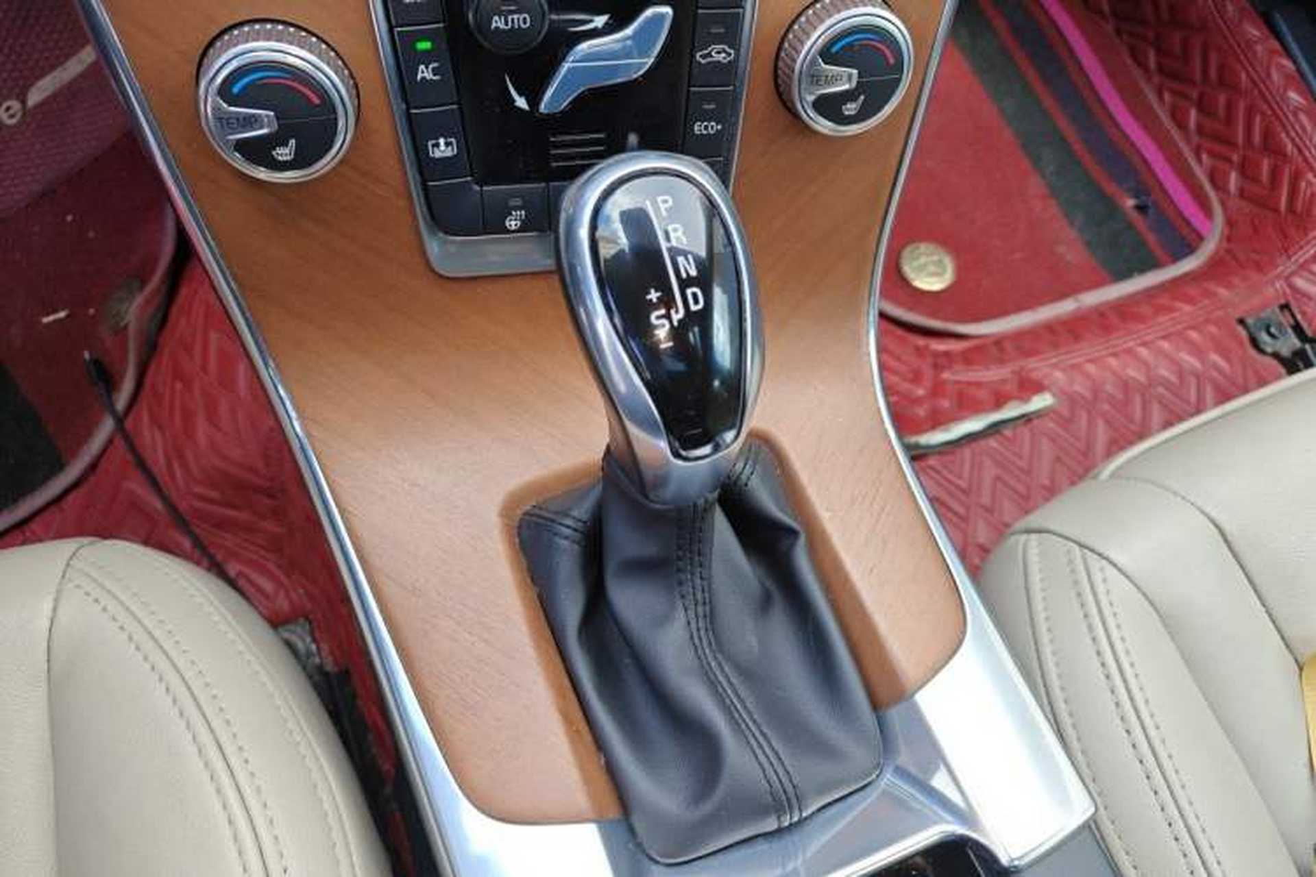 Used Volvo S60 2016 S60L T5 Smart Upgrade Edition Gear Lever