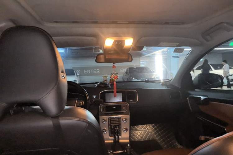 Used Volvo S60 2016 S60L T4 Zhiyuan Edition Headliner