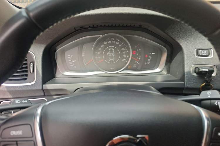 Used Volvo S60 2016 S60L T3 Smart Drive Edition Instrument Cluster