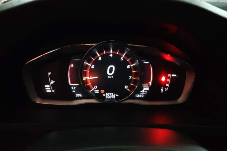 Used Volvo S60 2016 S60L T4 Zhiyuan Edition Instrument Cluster