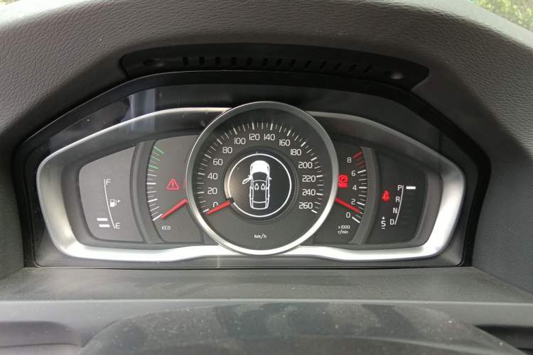Used Volvo S60 2016 S60L T3 Smart Drive Edition Instrument Cluster
